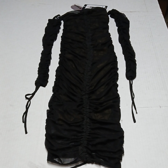 Dolls Kill Poster Grl Swipe Left Black Off Shoulder Ruched Mesh Midi Dress Sz XS - Picture 1 of 12